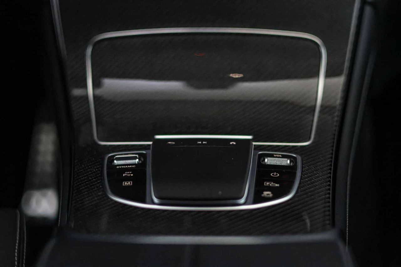 Mercedes GLC Coupé GLC 300 e 4MATIC **AMG Line** - Foto 45