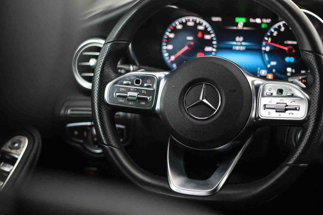 Mercedes GLC Coupé GLC 300 e 4MATIC **AMG Line** - Foto 37