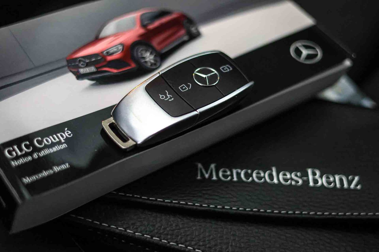 Mercedes GLC Coupé GLC 300 e 4MATIC **AMG Line** - Foto 69