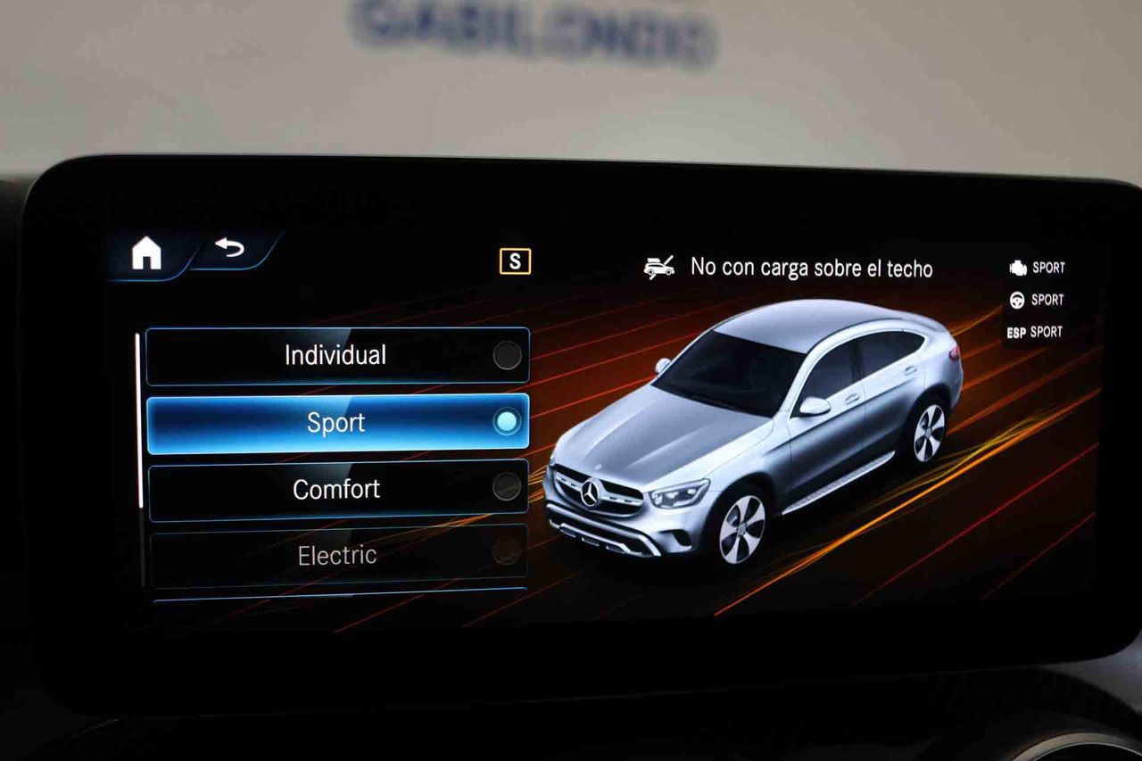 Mercedes GLC Coupé GLC 300 e 4MATIC **AMG Line** - Foto 68