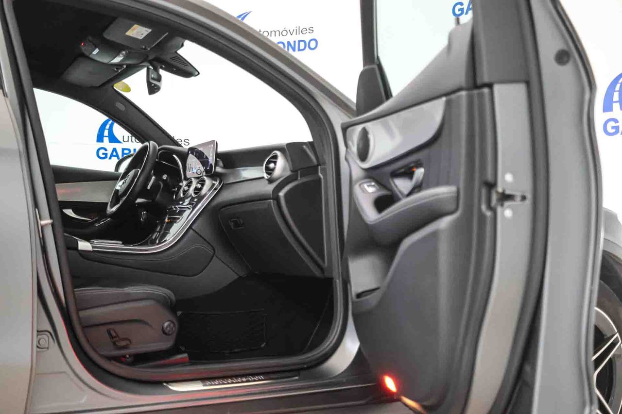 Mercedes GLC Coupé GLC 300 e 4MATIC **AMG Line** - Foto 52