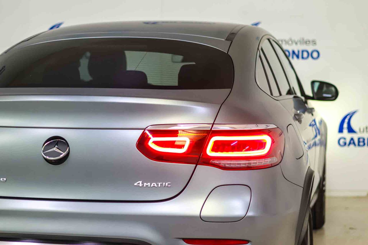 Mercedes GLC Coupé GLC 300 e 4MATIC **AMG Line** - Foto 24