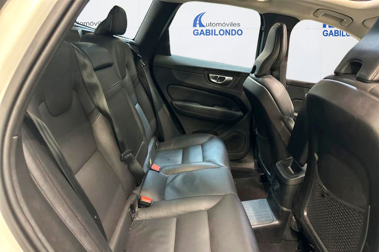 Volvo XC60 2.0 T6 AWD Recharge Inscription Auto - Foto 9