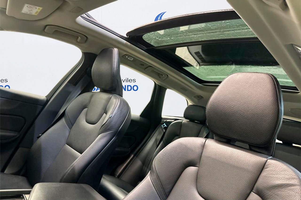 Volvo XC60 2.0 T6 AWD Recharge Inscription Auto - Foto 8