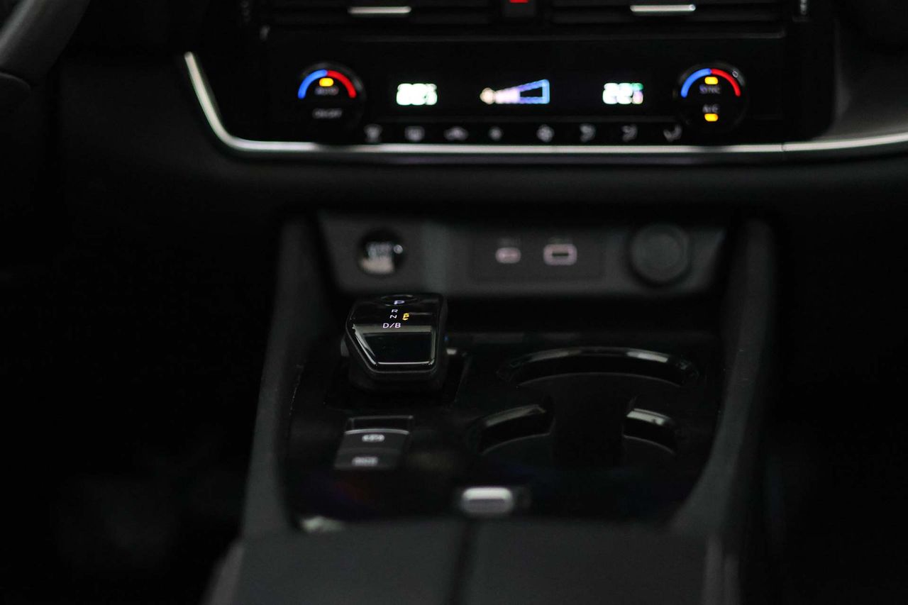 Nissan X-Trail 5pl 1.5 e-POWER 152kW 4x2 A/T N-Connecta **Techo panorámico** - Foto 41