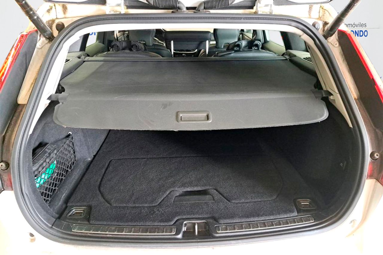 Volvo V60 2.0 B3 (G) Momentum Auto - Foto 9