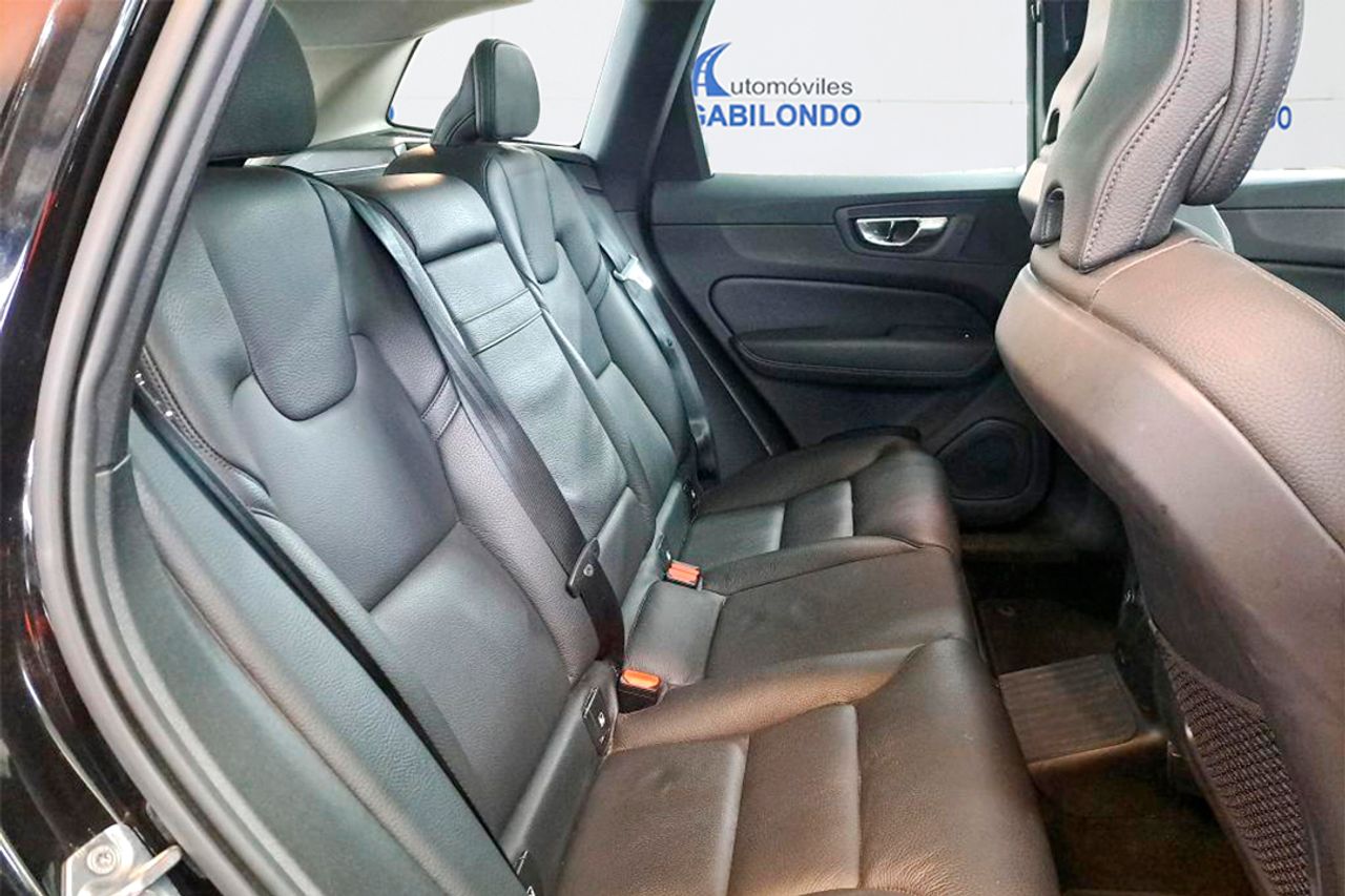 Volvo XC60 2.0 T8 AWD Inscription Auto - Foto 8
