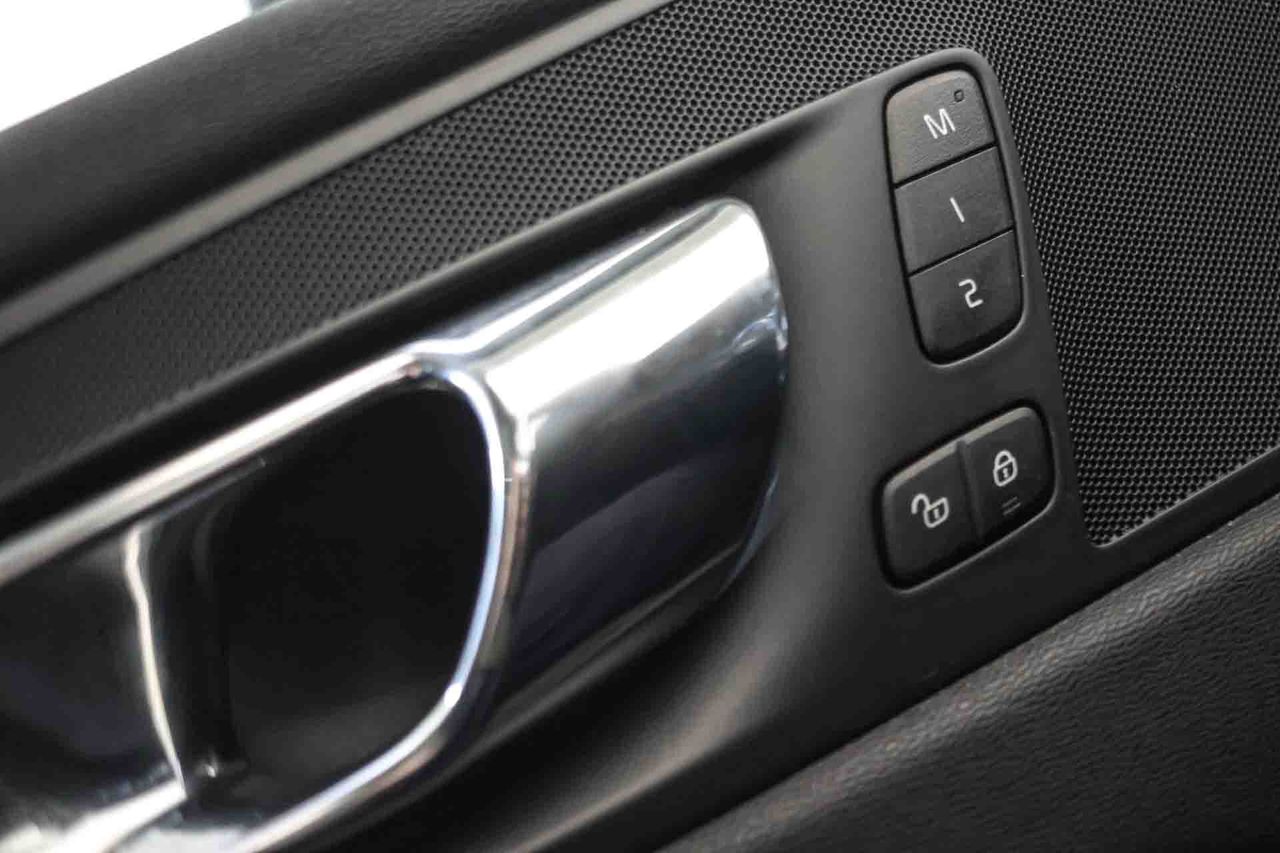 Volvo XC60 2.0 T8 AWD Inscription Auto - Foto 33