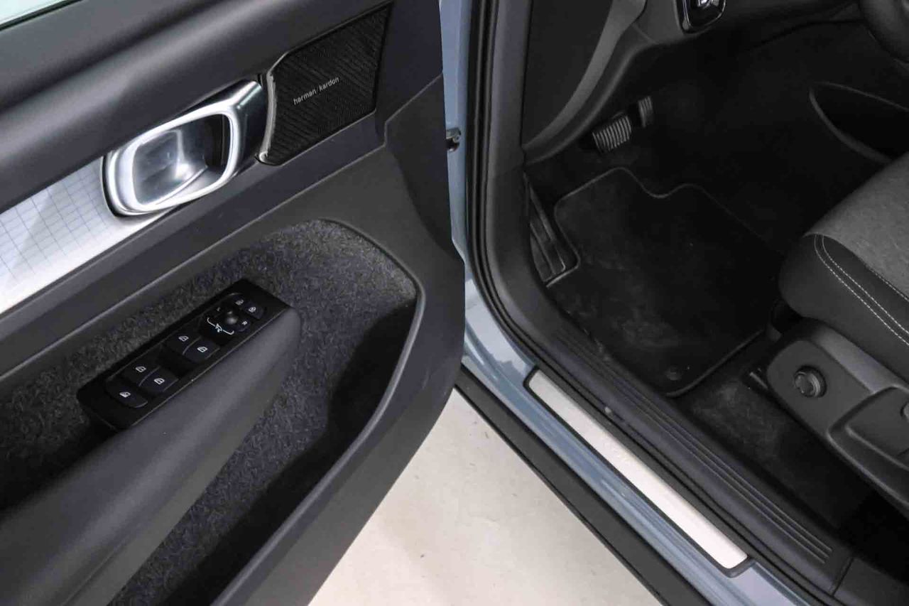 Volvo XC40 1.5 T5 Twin Recharge Inscription Auto - Foto 33