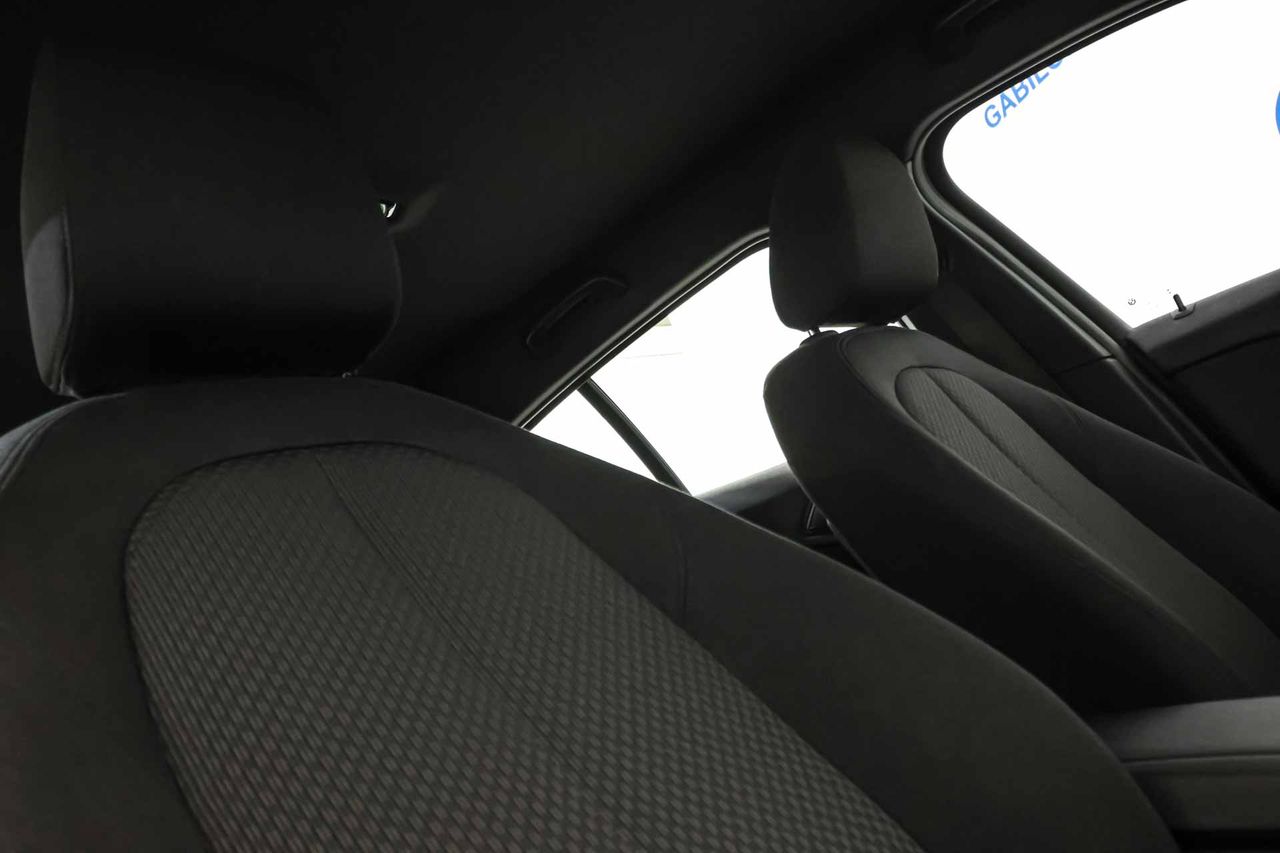 BMW Serie 1 118i Auto. - Foto 48