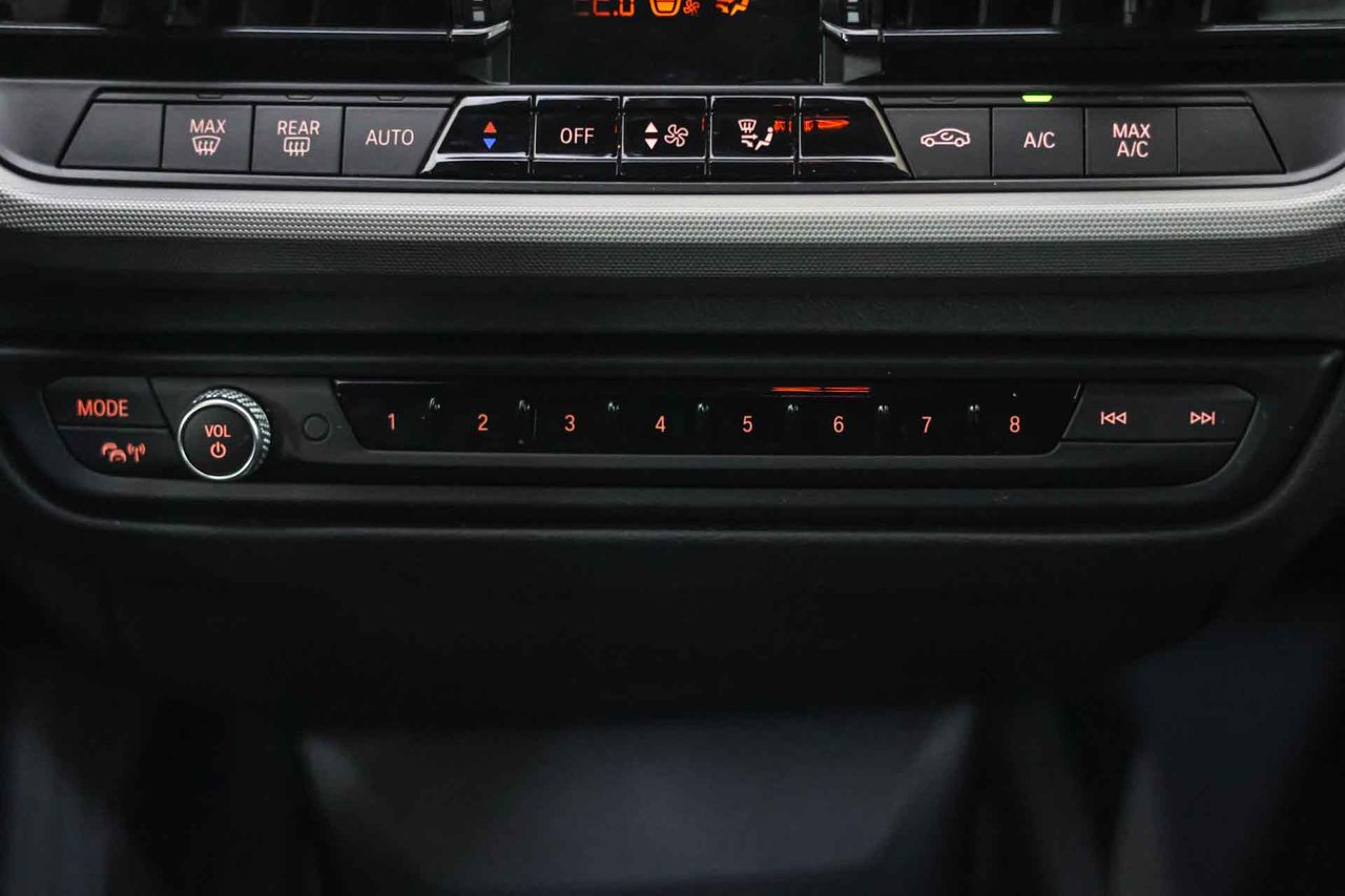 BMW Serie 1 118i Auto. - Foto 42