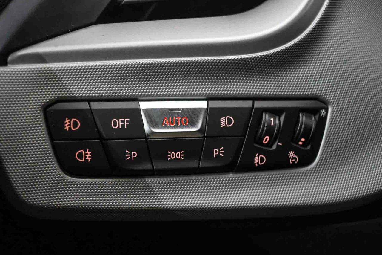 BMW Serie 1 118i Auto. - Foto 30