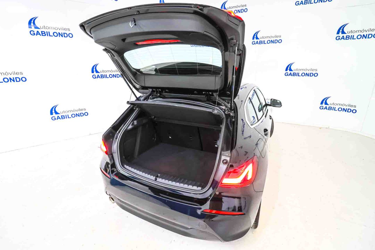 BMW Serie 1 118i Auto. - Foto 50