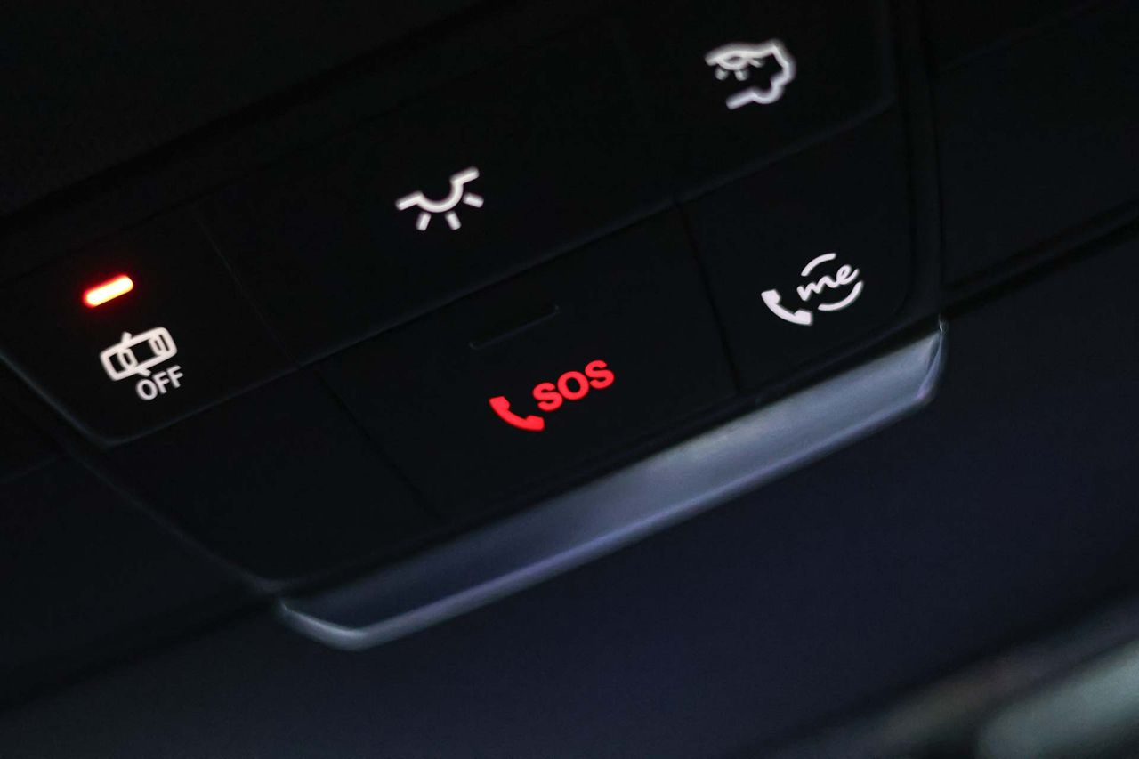 Mercedes Clase E Coupé E 220 d 4MATIC AMG Line **Techo panorámico** - Foto 46