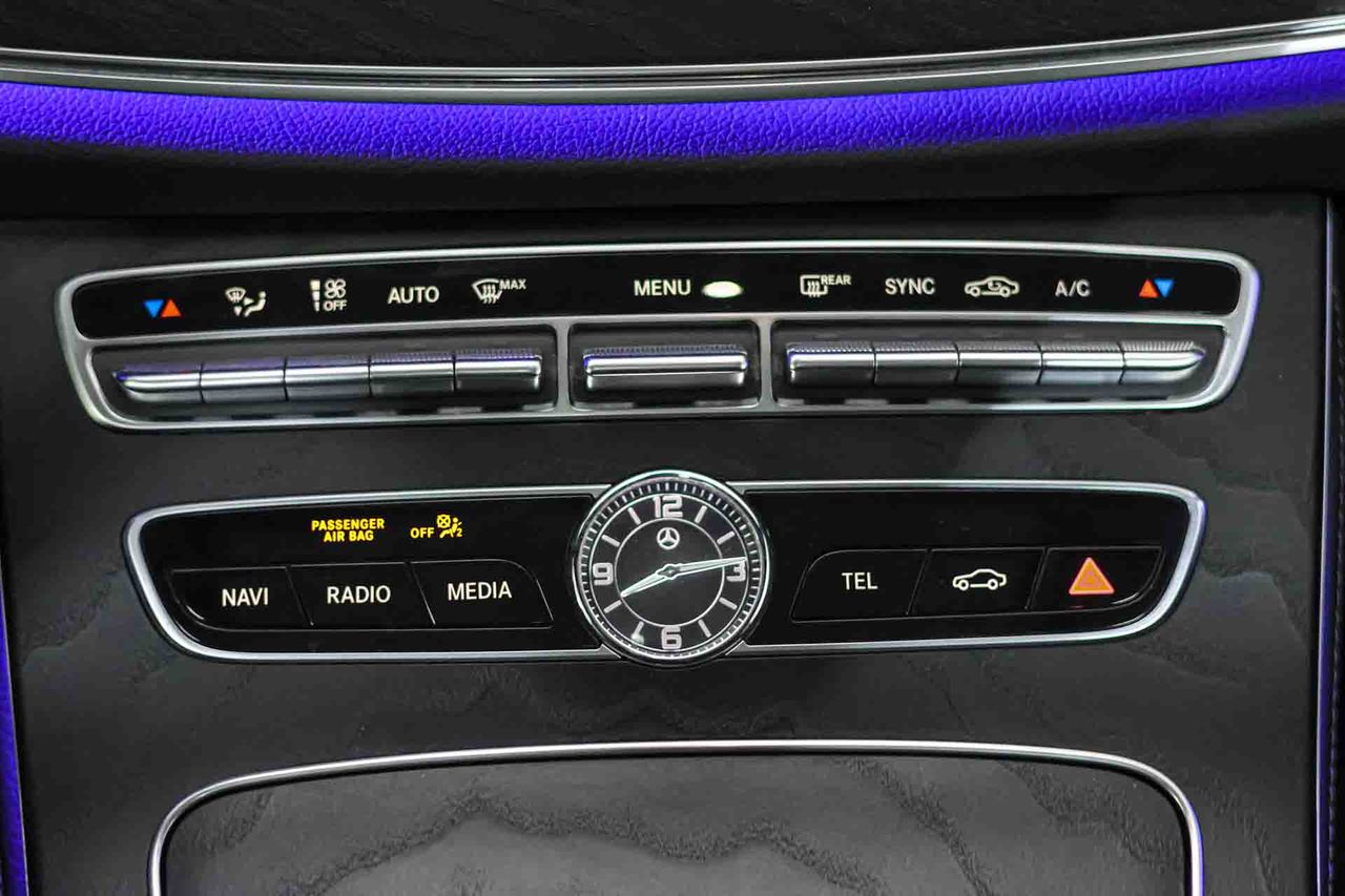 Mercedes Clase E Coupé E 220 d 4MATIC AMG Line **Techo panorámico** - Foto 44