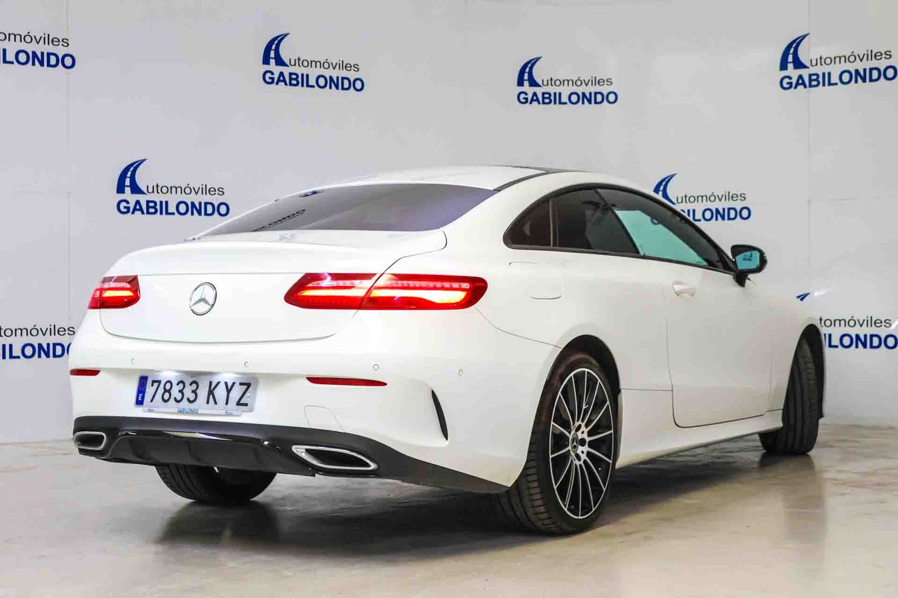 Mercedes Clase E Coupé E 220 d 4MATIC AMG Line **Techo panorámico** - Foto 10