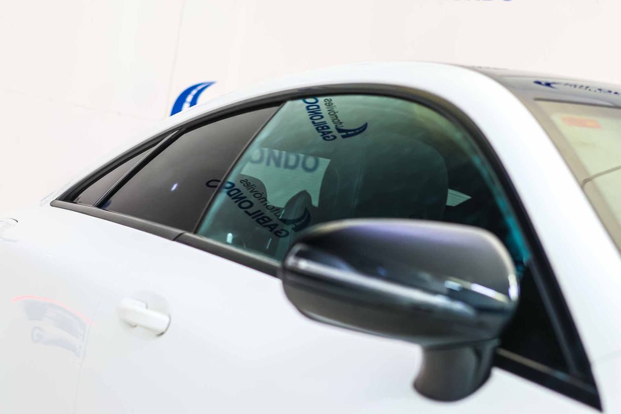 Mercedes Clase E Coupé E 220 d 4MATIC AMG Line **Techo panorámico** - Foto 17