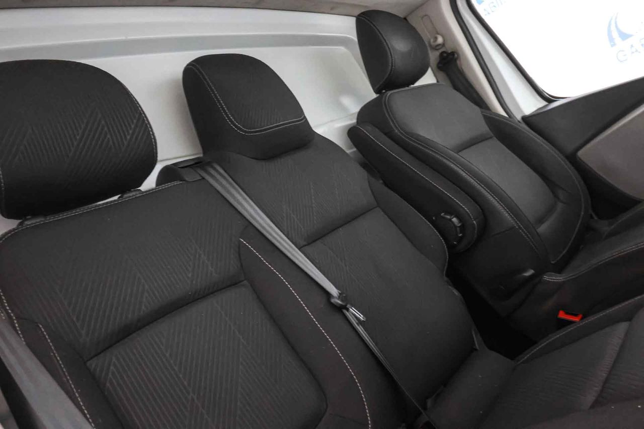 Renault Trafic Furgón L2H1 1.6dci Grand Confort  - Foto 43