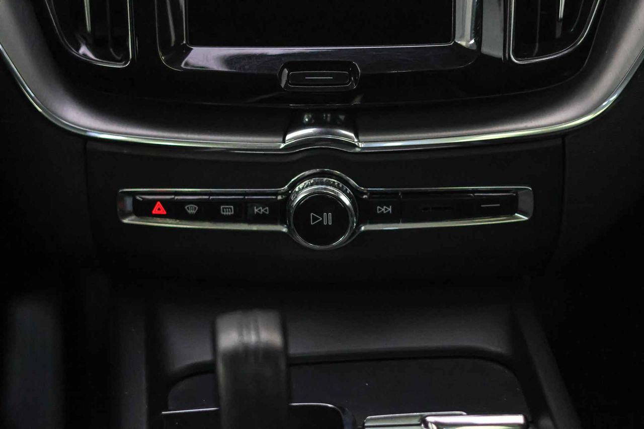 Volvo XC60 2.0 T6 AWD Recharge Inscription Auto - Foto 44