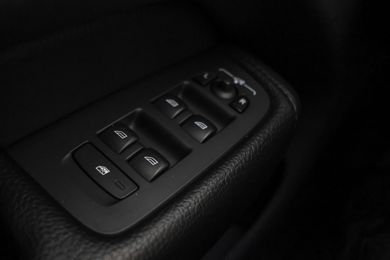 Volvo XC60 2.0 T6 AWD Recharge Inscription Auto - Foto 32