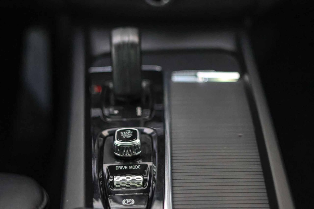 Volvo XC60 2.0 T6 AWD Recharge Inscription Auto - Foto 41