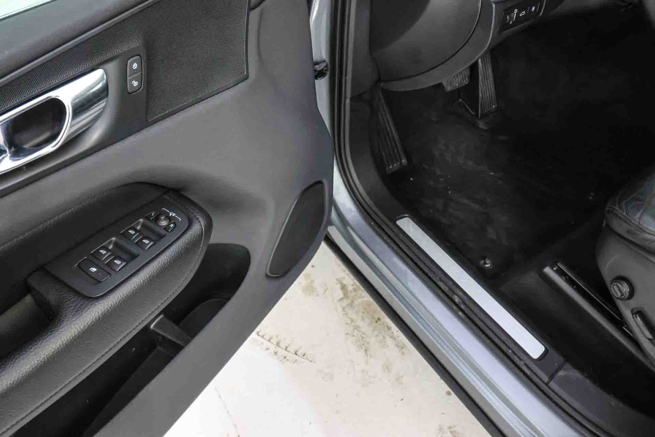 Volvo XC60 2.0 T6 AWD Recharge Inscription Auto - Foto 31