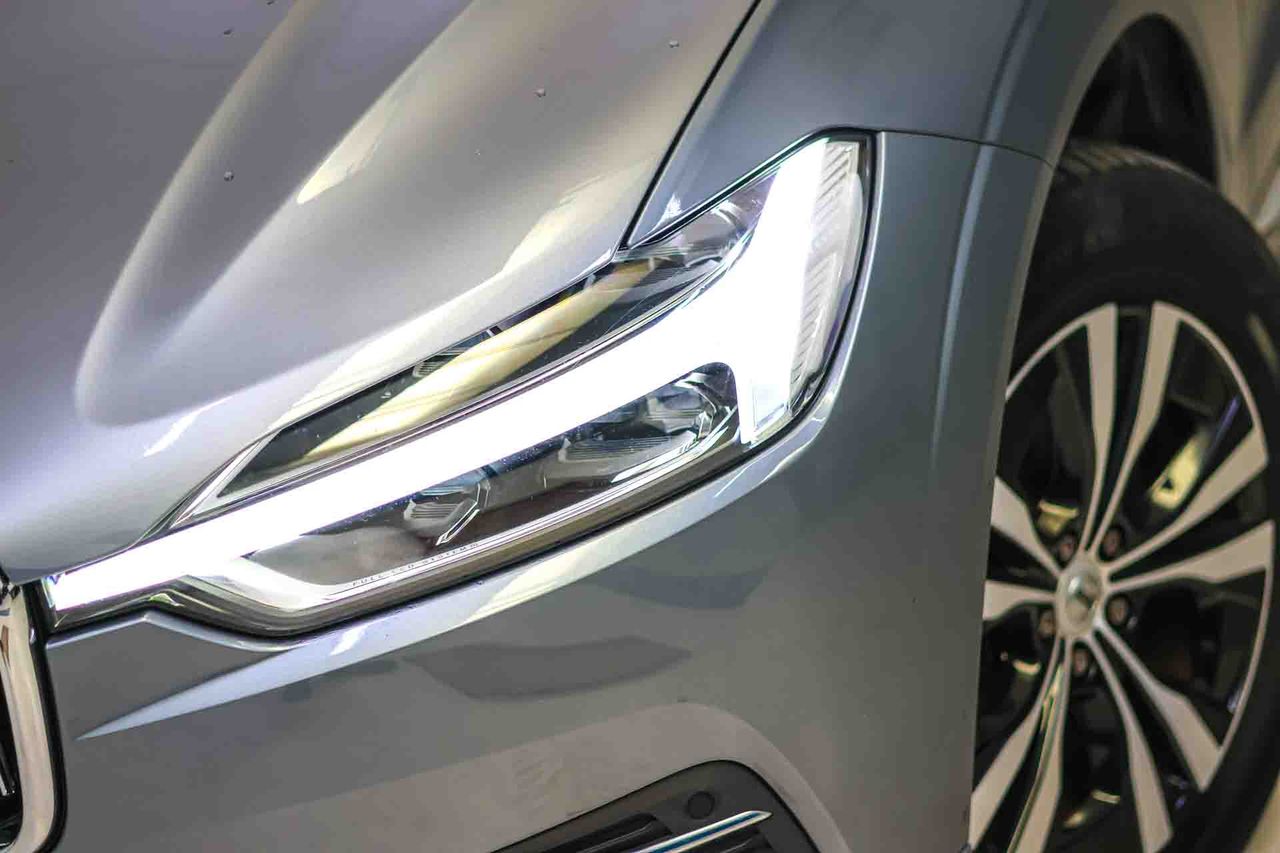 Volvo XC60 2.0 T6 AWD Recharge Inscription Auto - Foto 17