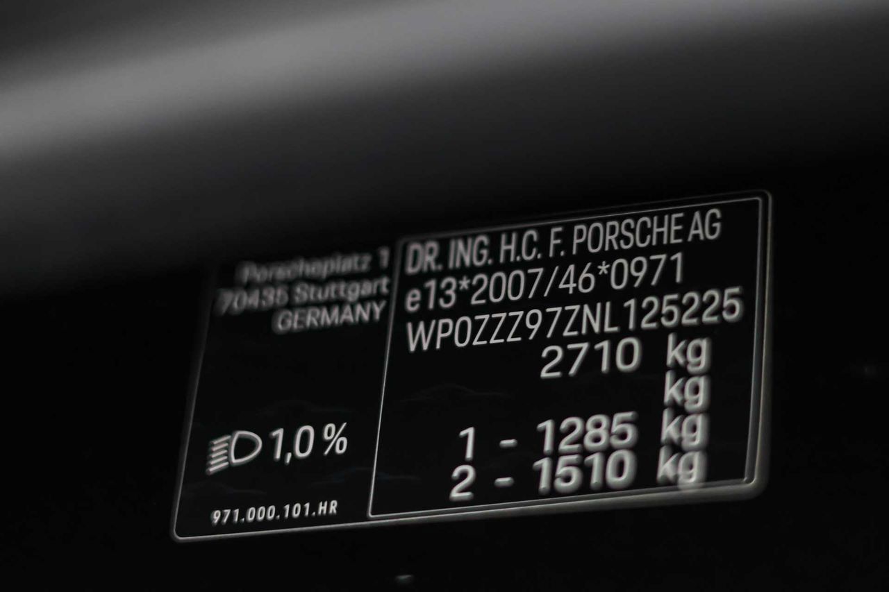 Porsche Panamera 4 E-Hybrid - Foto 8