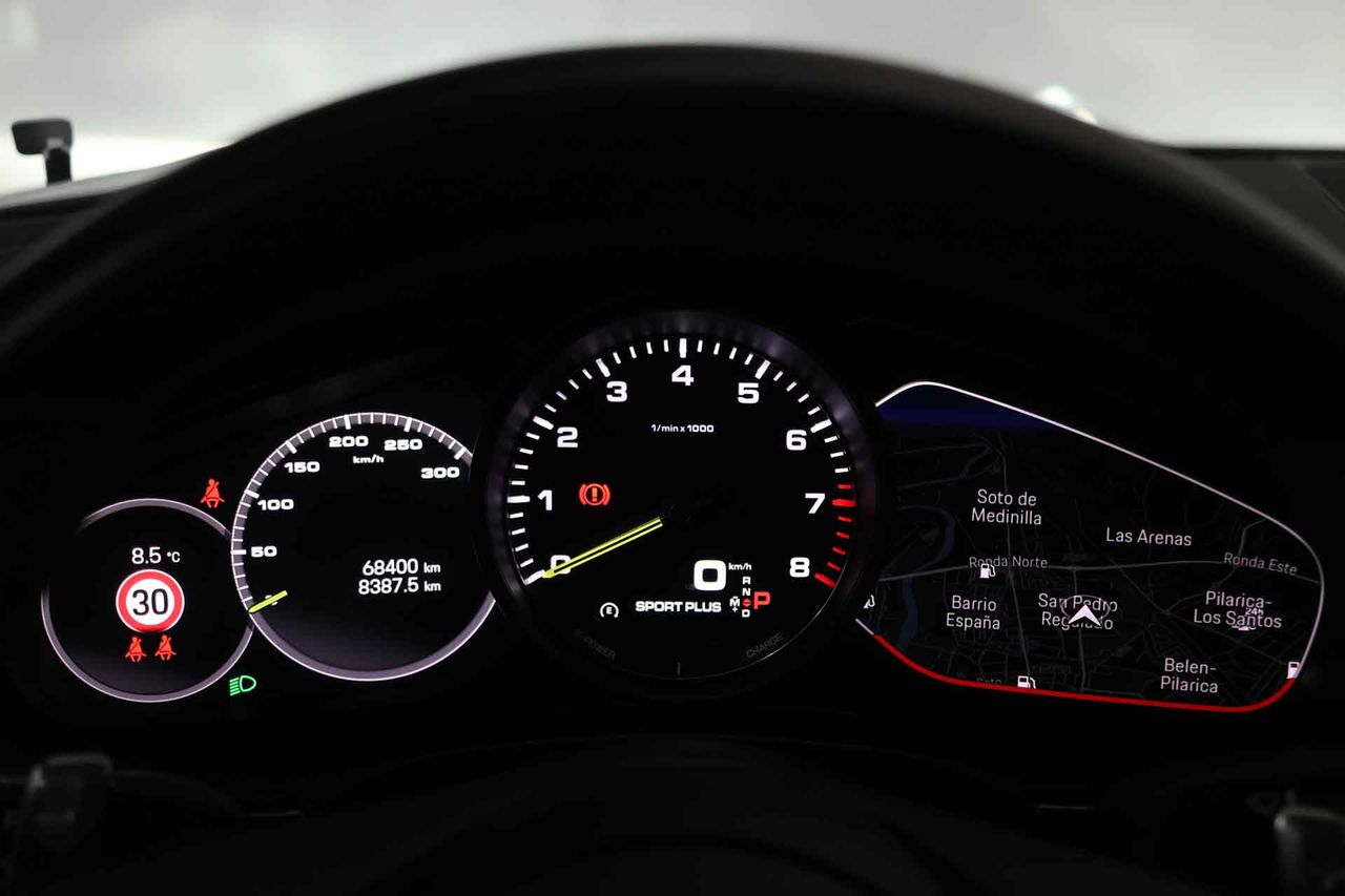 Porsche Panamera 4 E-Hybrid - Foto 68