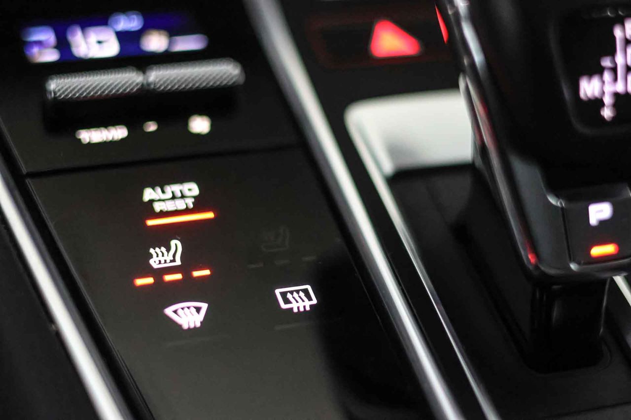 Porsche Panamera 4 E-Hybrid - Foto 51