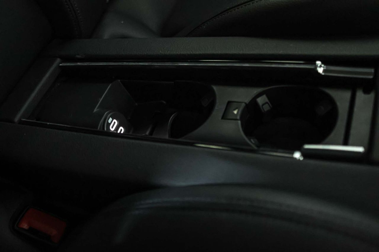 Porsche Panamera 4 E-Hybrid - Foto 59