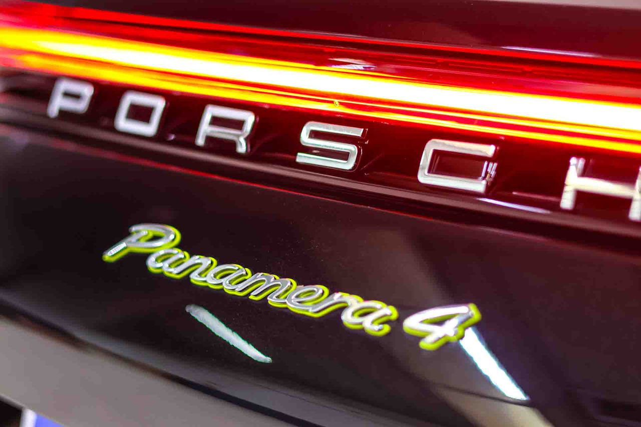 Porsche Panamera 4 E-Hybrid - Foto 14