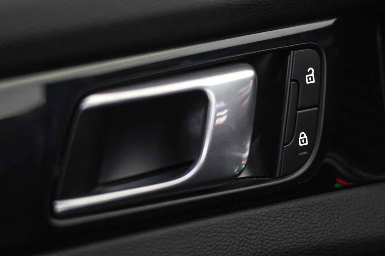 Porsche Panamera 4 E-Hybrid - Foto 36