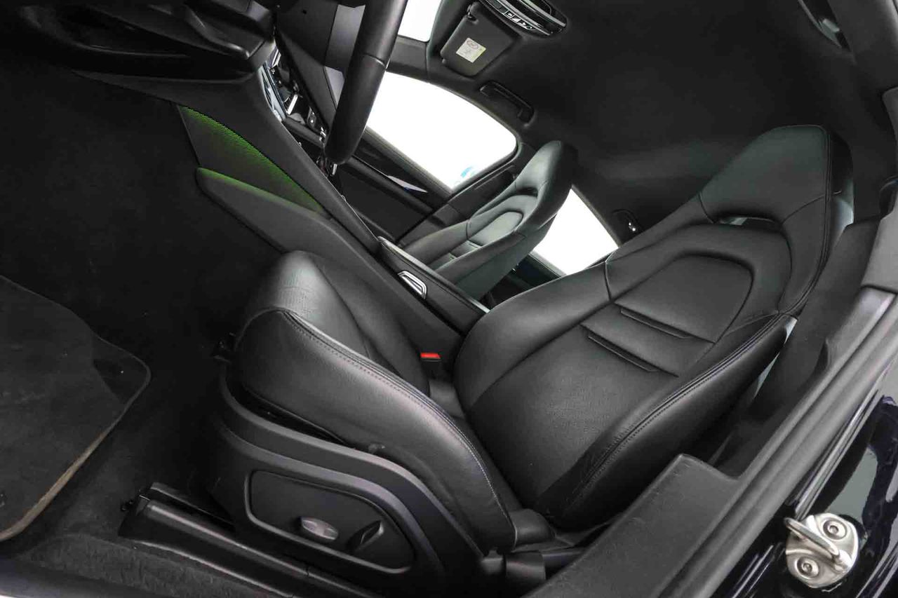 Porsche Panamera 4 E-Hybrid - Foto 32