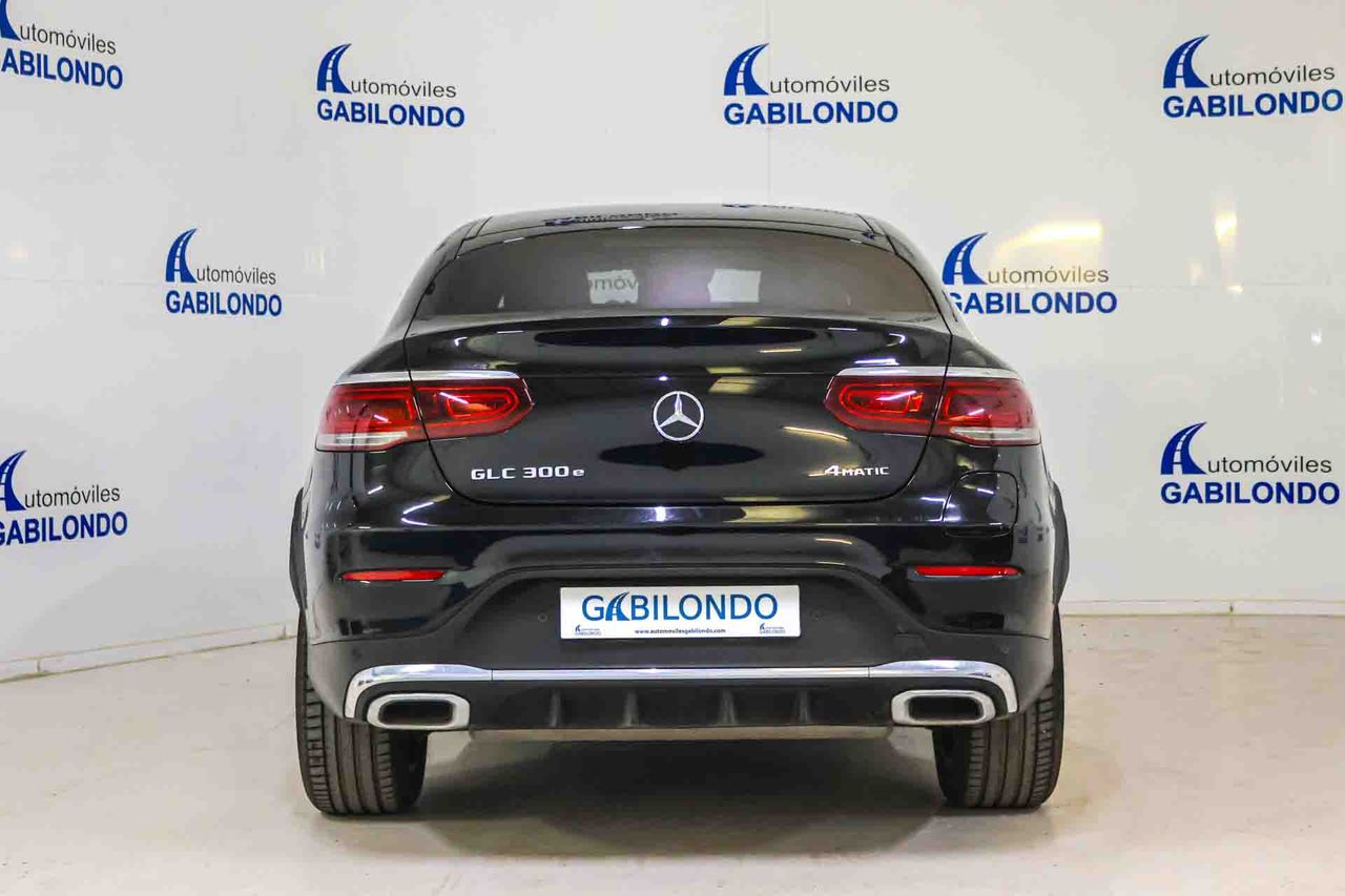 Mercedes GLC Coupé GLC 300 e 4MATIC **AMG Line** - Foto 5