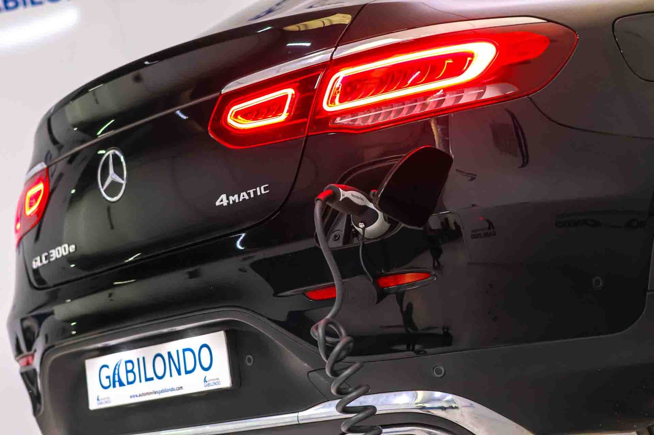 Mercedes GLC Coupé GLC 300 e 4MATIC **AMG Line** - Foto 10