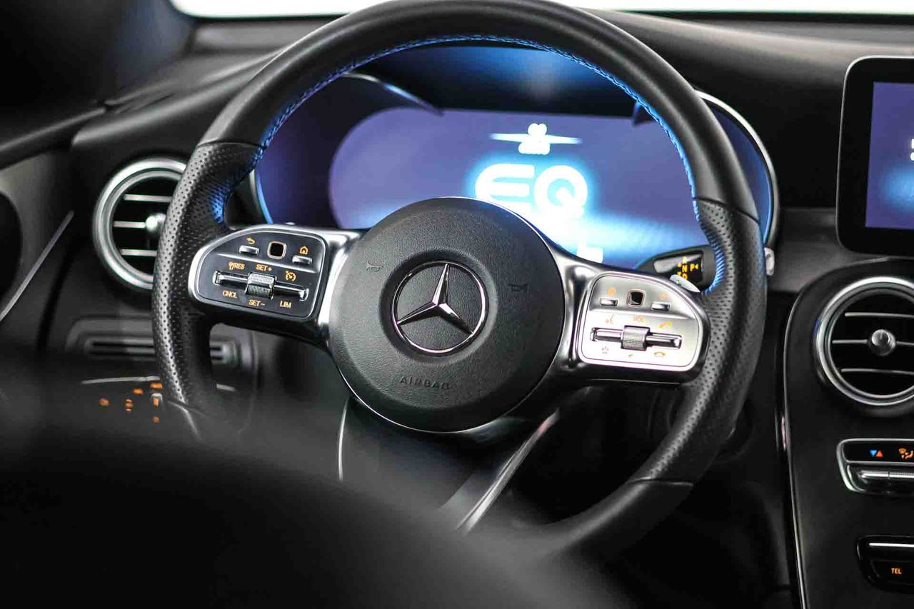 Mercedes GLC Coupé GLC 300 e 4MATIC **AMG Line** - Foto 38