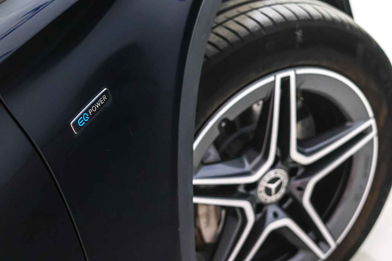 Mercedes GLC Coupé GLC 300 e 4MATIC **AMG Line** - Foto 25