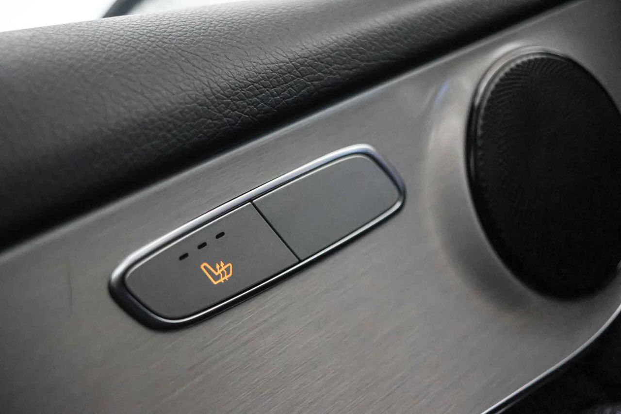 Mercedes GLC Coupé GLC 300 e 4MATIC **AMG Line** - Foto 54