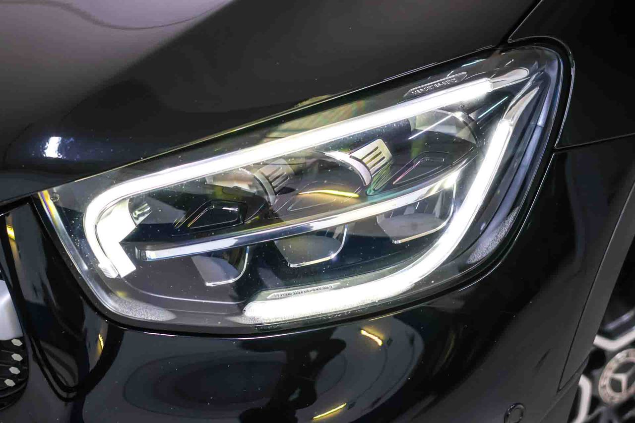 Mercedes GLC Coupé GLC 300 e 4MATIC **AMG Line** - Foto 21