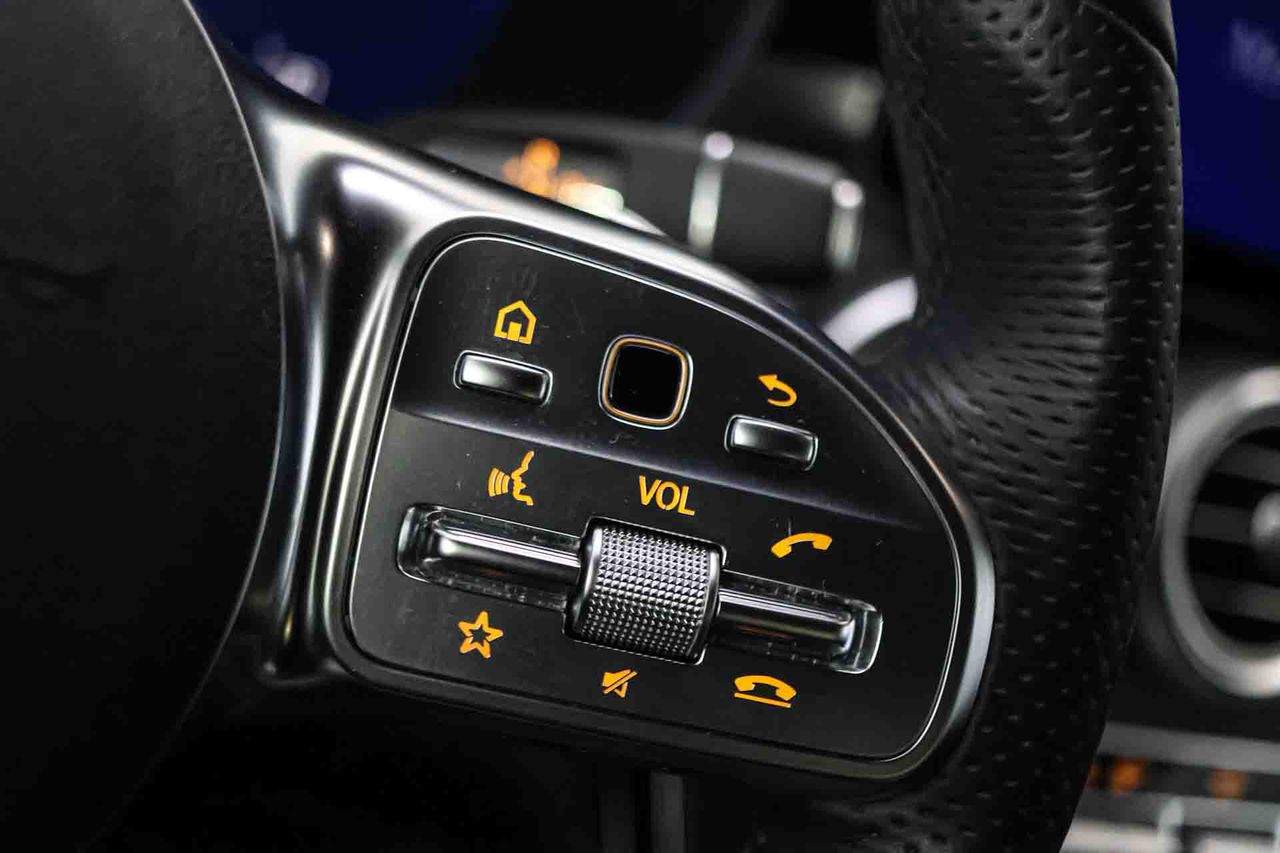 Mercedes GLC Coupé GLC 300 e 4MATIC **AMG Line** - Foto 41