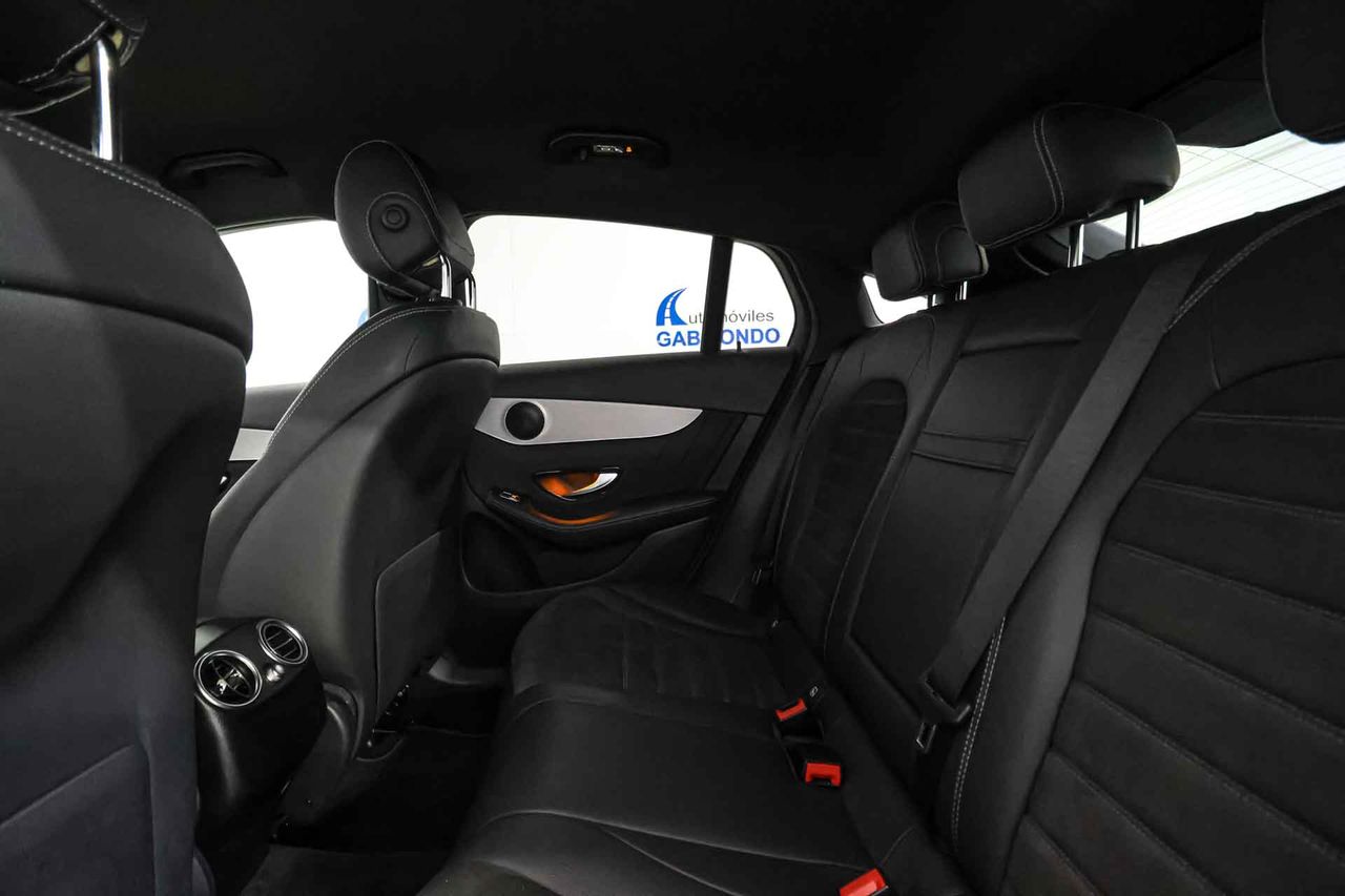 Mercedes GLC Coupé GLC 300 e 4MATIC **AMG Line** - Foto 55