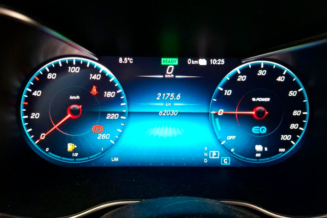 Mercedes GLC Coupé GLC 300 e 4MATIC **AMG Line** - Foto 5