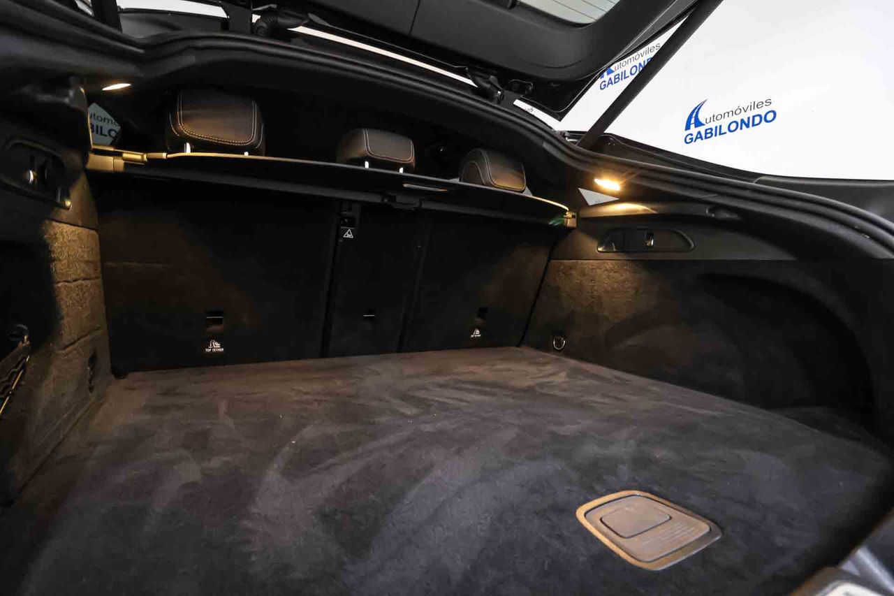 Mercedes GLC Coupé GLC 300 e 4MATIC **AMG Line** - Foto 58