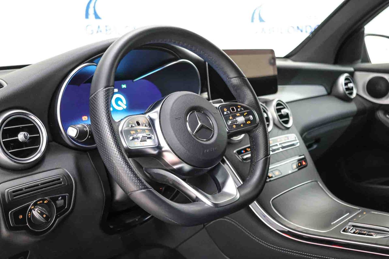 Mercedes GLC Coupé GLC 300 e 4MATIC **AMG Line** - Foto 6