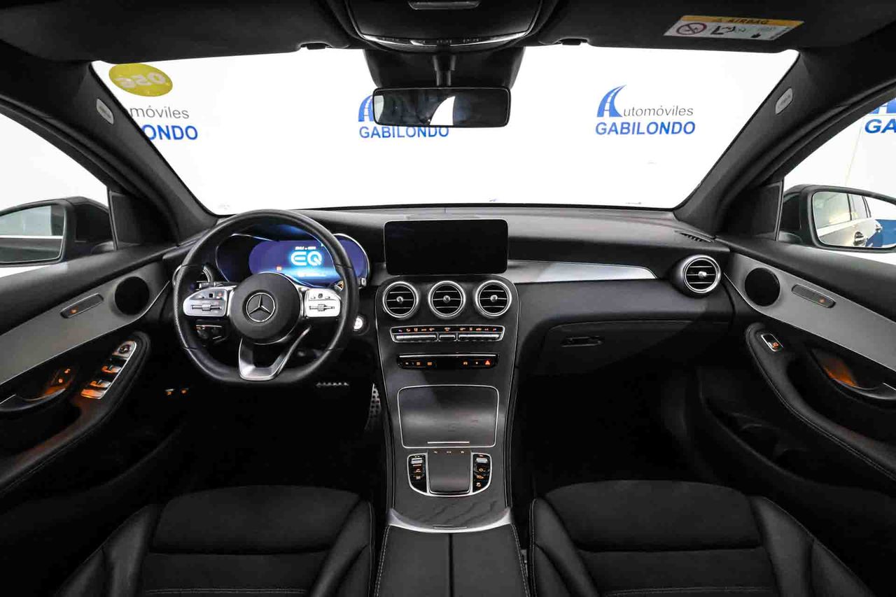 Mercedes GLC Coupé GLC 300 e 4MATIC **AMG Line** - Foto 37