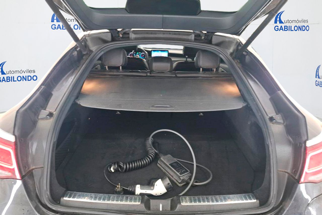 Mercedes GLC Coupé GLC 300 e 4MATIC **AMG Line** - Foto 9