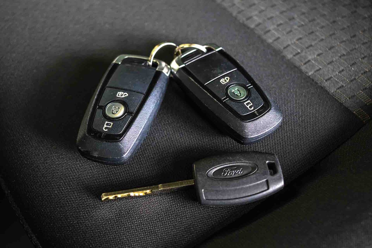 Ford Transit 2T PE L3H1 Trend Business *Eléctrico* **Caja abierta** - Foto 55