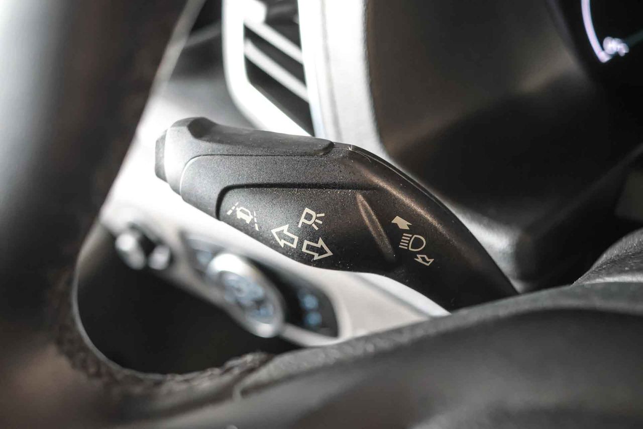 Ford Transit 2T PE L3H1 Trend Business *Eléctrico* **Caja abierta** - Foto 36