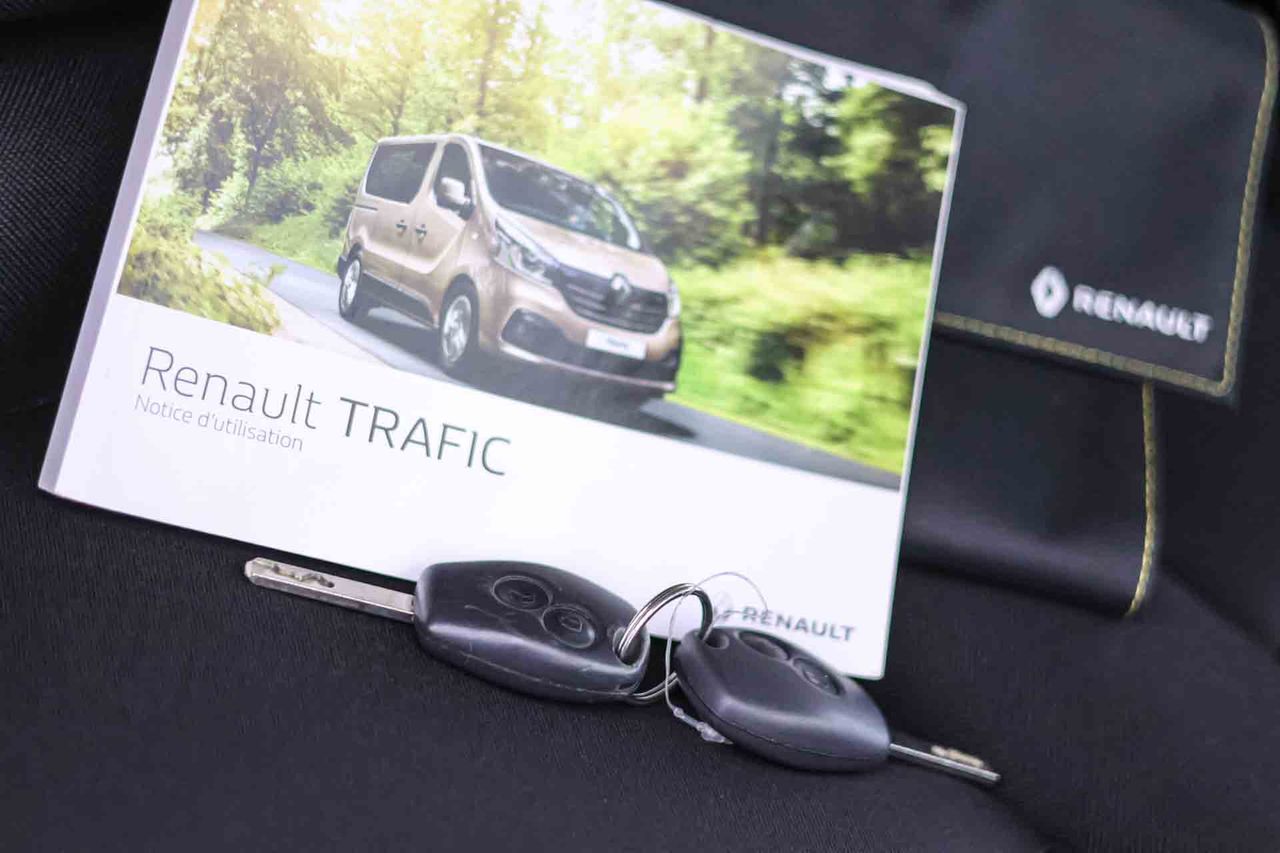 Renault Trafic Combi L1 1.6 dCi Zen **9 Plazas** - Foto 56